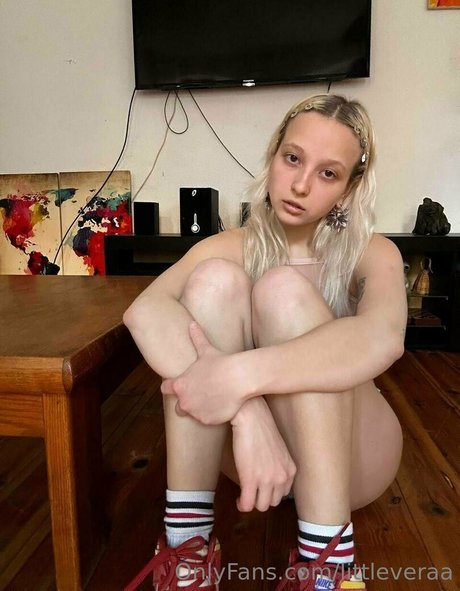 Photo nue de fuite OnlyFans de Littleveraa