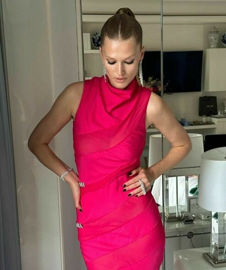 Toni Garrn