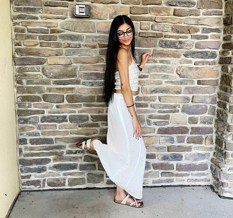 Jenelle Mathew