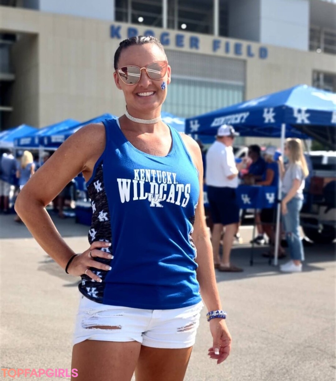 Photo nue de fuite OnlyFans de Baddie2thebone #86 Photo nue de fuite OnlyFans de Baddie2thebone #86