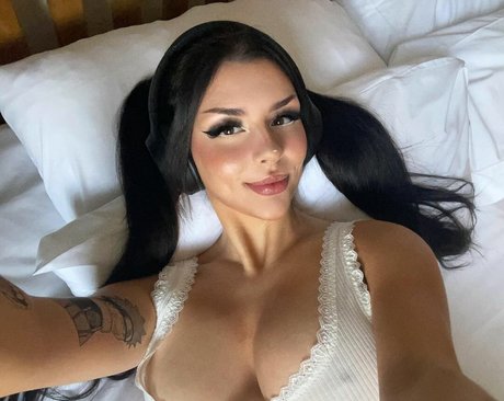 Photo nue de fuite OnlyFans de Laurawaifuu