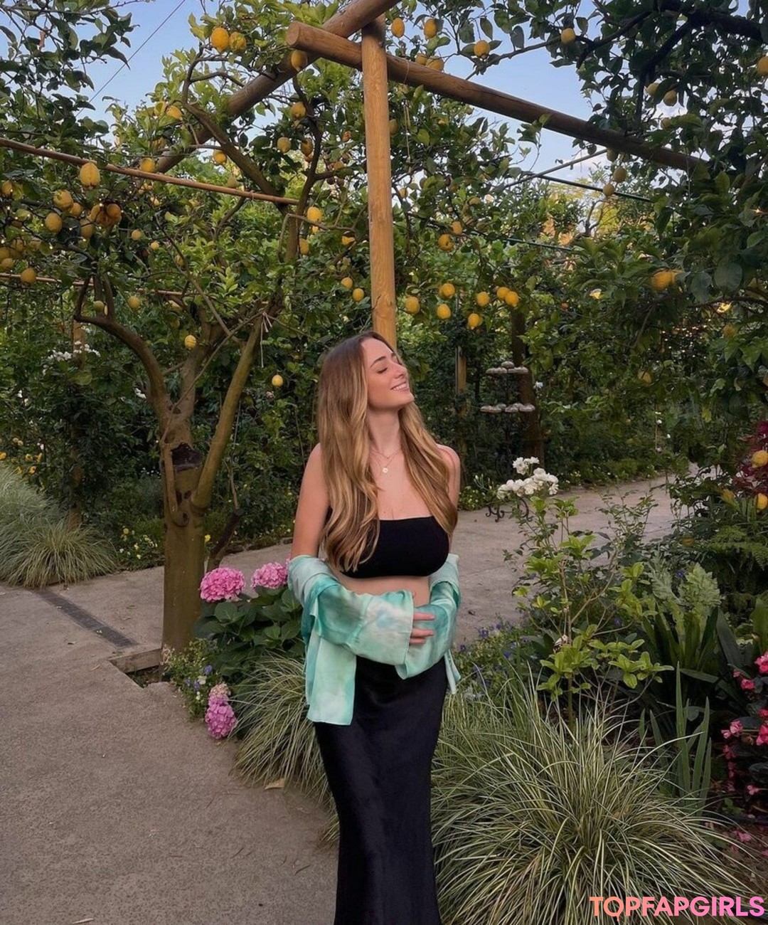 Photo nue de fuite OnlyFans de Charlotte Bregman #25 Photo nue de fuite OnlyFans de Charlotte Bregman #25