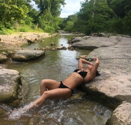 Photo nue de fuite OnlyFans de Sarah Ackman