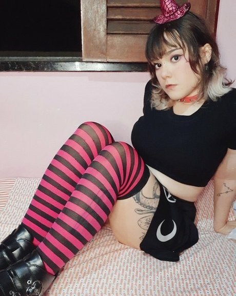 Photo nue de fuite OnlyFans de Lilipuff666