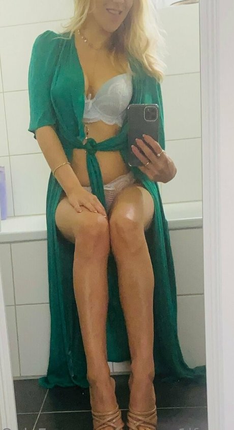 Photo nue de fuite OnlyFans de Yourm1lfmama