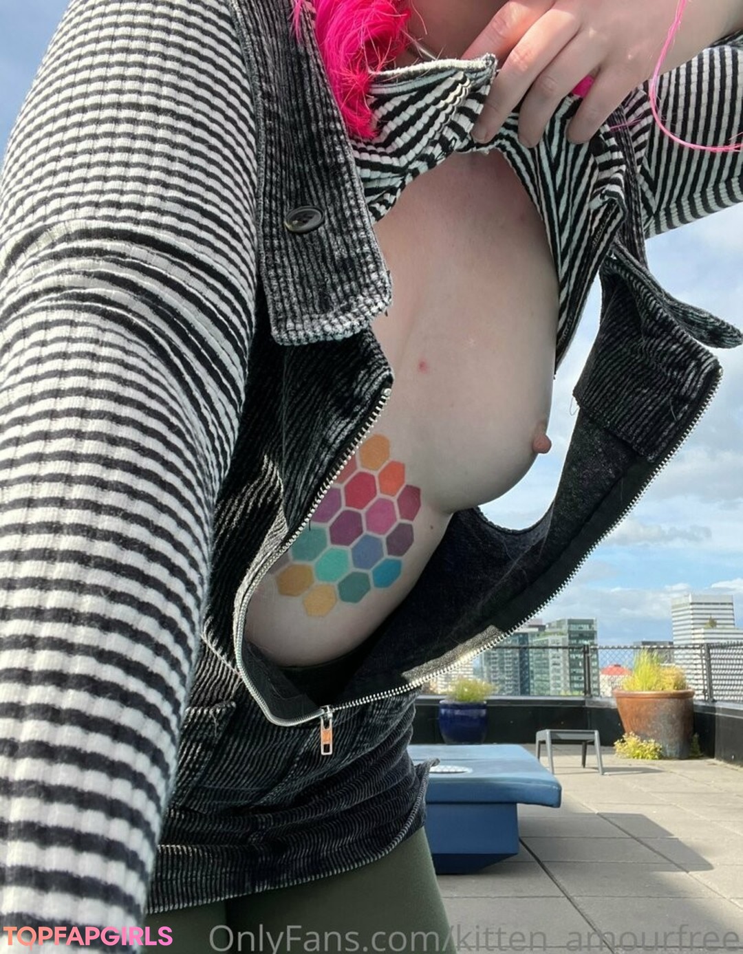 Photo nue de fuite OnlyFans de Kittenamourfree #18 Photo nue de fuite OnlyFans de Kittenamourfree #18