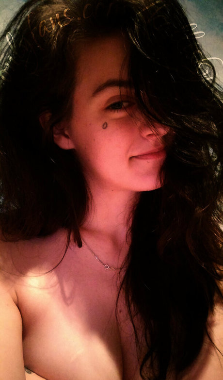 Photo nue de fuite OnlyFans de Kalliskyfree