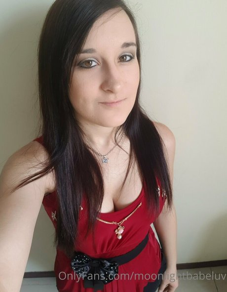 Photo nue de fuite OnlyFans de Moonlightbabeluv