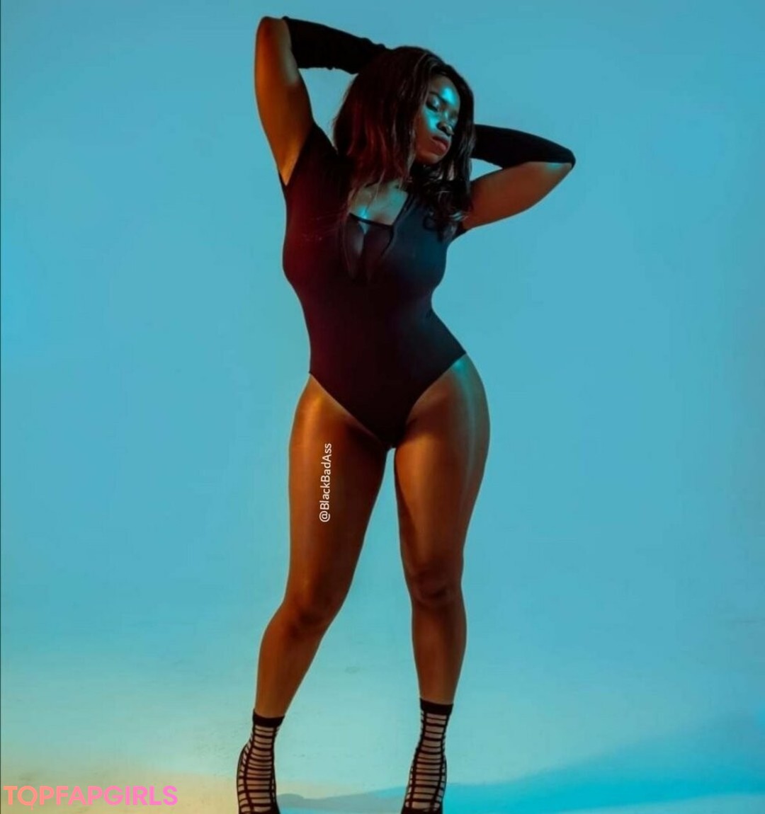 Photo nue de fuite OnlyFans de Forbidianfruit #13 Photo nue de fuite OnlyFans de Forbidianfruit #13