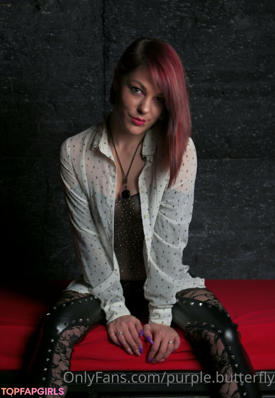 Photo nue de fuite OnlyFans de Purplebutterfly #19 Photo nue de fuite OnlyFans de Purplebutterfly #19