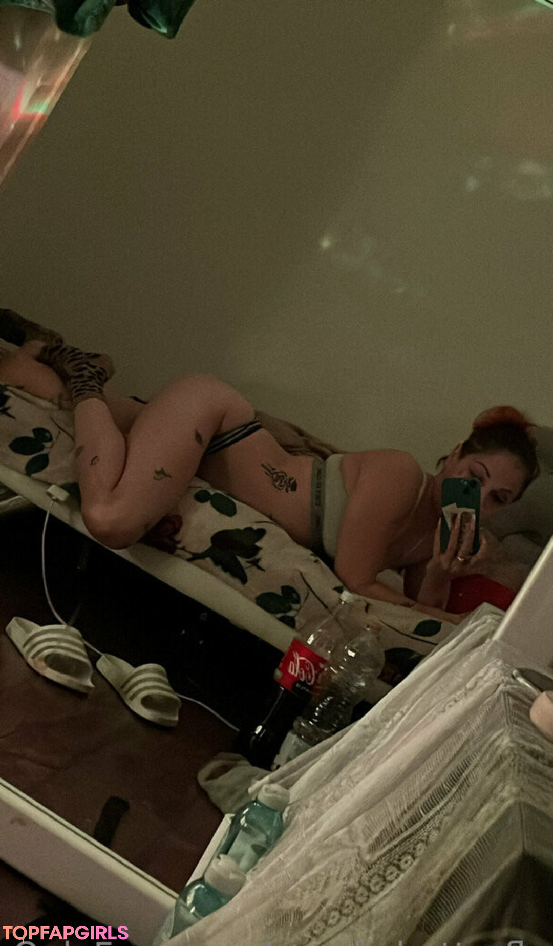 Photo nue de fuite OnlyFans de Purplebutterfly #38 Photo nue de fuite OnlyFans de Purplebutterfly #38