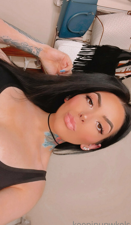 Photo nue de fuite OnlyFans de Keepinupwkels