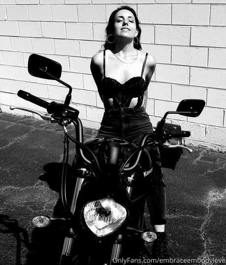 Embraceembodylove