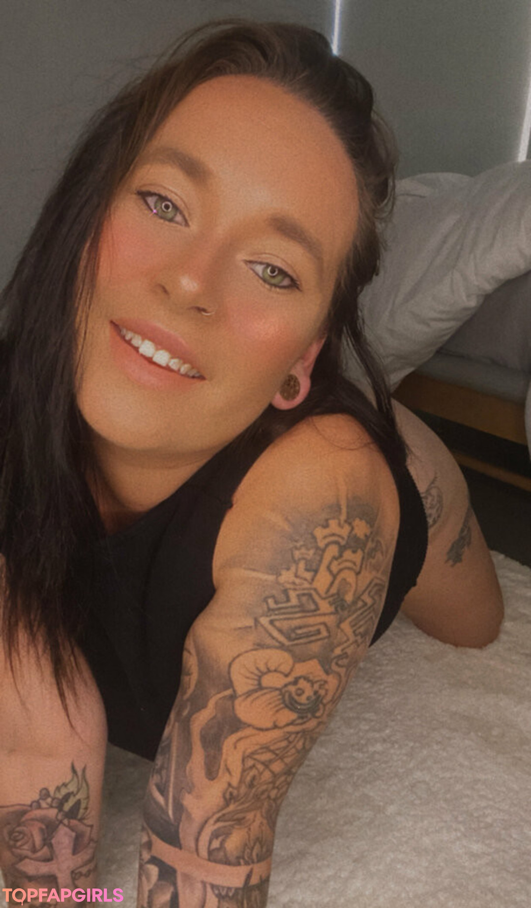 Photo nue de fuite OnlyFans de Justyouraveragemumx #82 Photo nue de fuite OnlyFans de Justyouraveragemumx #82