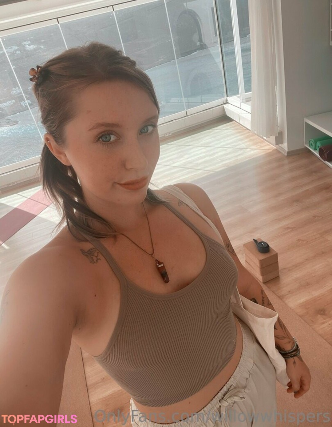 Photo nue de fuite OnlyFans de Willowwhispers #99 Photo nue de fuite OnlyFans de Willowwhispers #99