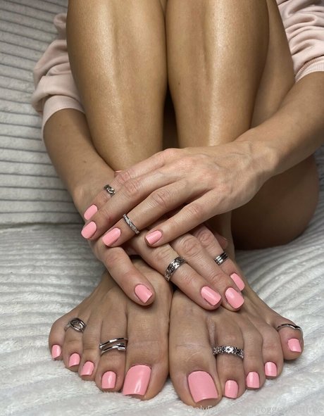 Photo nue de fuite OnlyFans de Froggeefeetfree