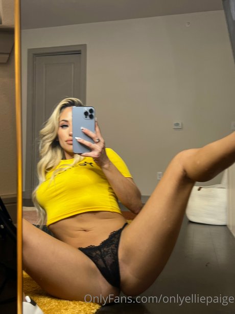 Photo nue de fuite OnlyFans de Ellie Paige