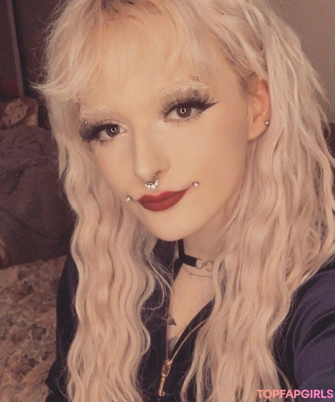 Photo nue de fuite OnlyFans de Gremlinluna #4 Photo nue de fuite OnlyFans de Gremlinluna #4