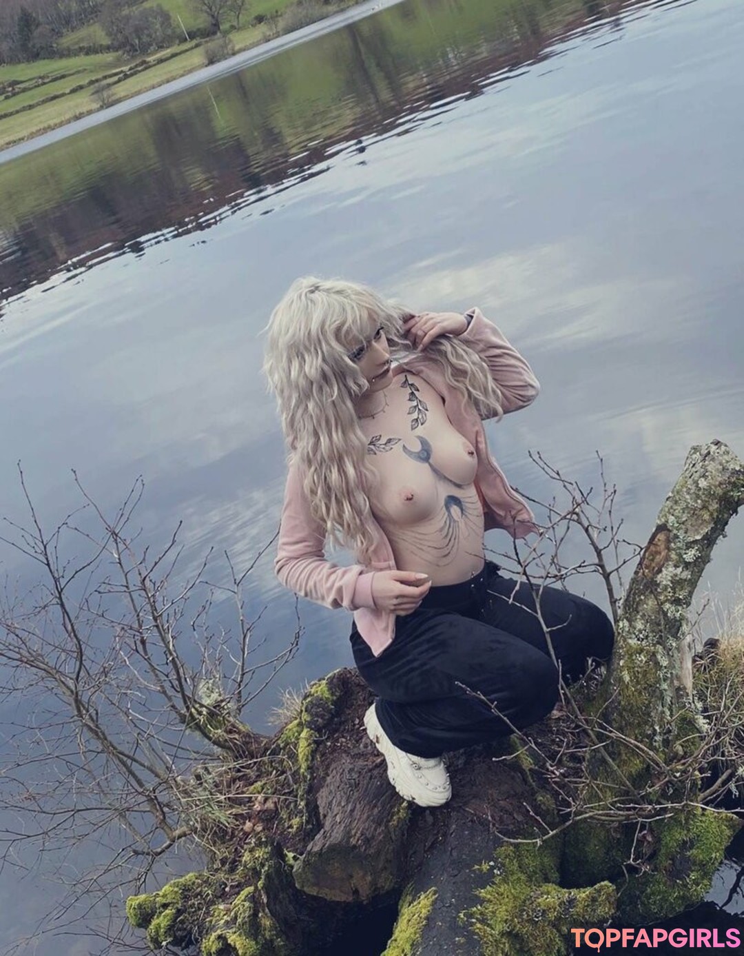 Photo nue de fuite OnlyFans de Gremlinluna #9 Photo nue de fuite OnlyFans de Gremlinluna #9