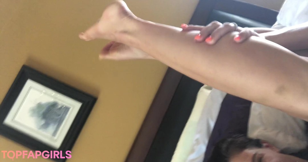 Photo nue de fuite OnlyFans de Leah Gotti #1099