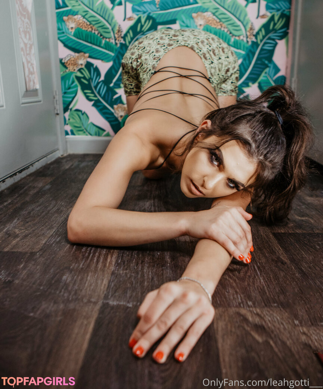 Photo nue de fuite OnlyFans de Leah Gotti #1524