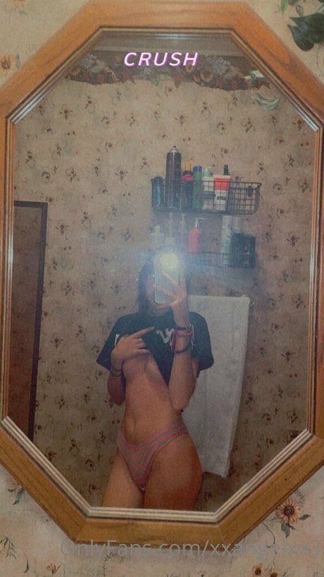 Photo nue de fuite OnlyFans de Xxangelxx3
