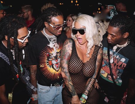 Amber rose