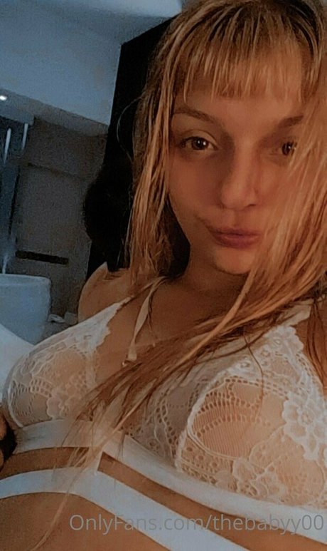 Photo nue de fuite OnlyFans de Goddesatenea
