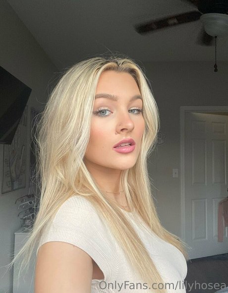 Photo nue de fuite OnlyFans de Lily Hosea
