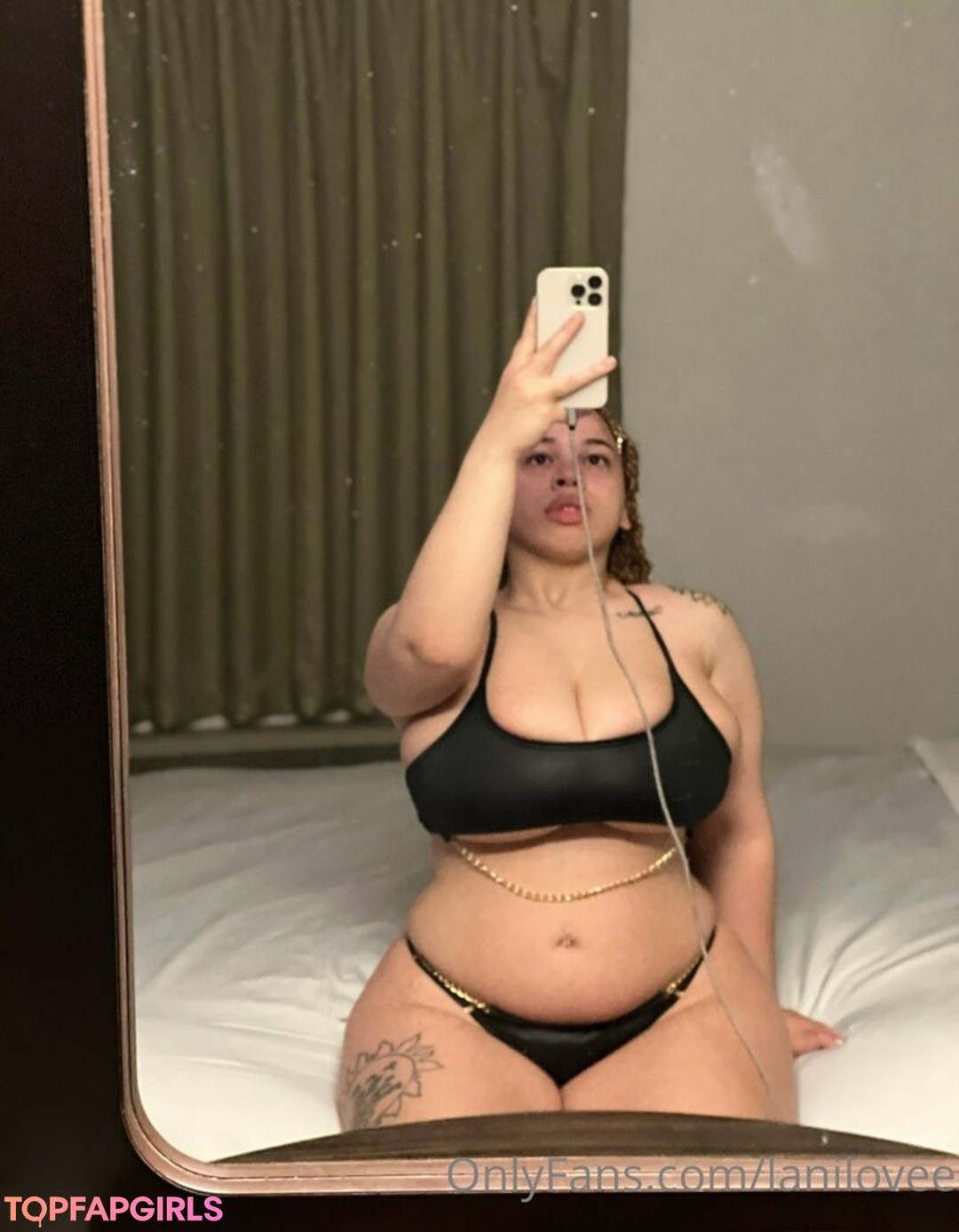 Photo nue de fuite OnlyFans de Sadhoetarius #29 Photo nue de fuite OnlyFans de Sadhoetarius #29