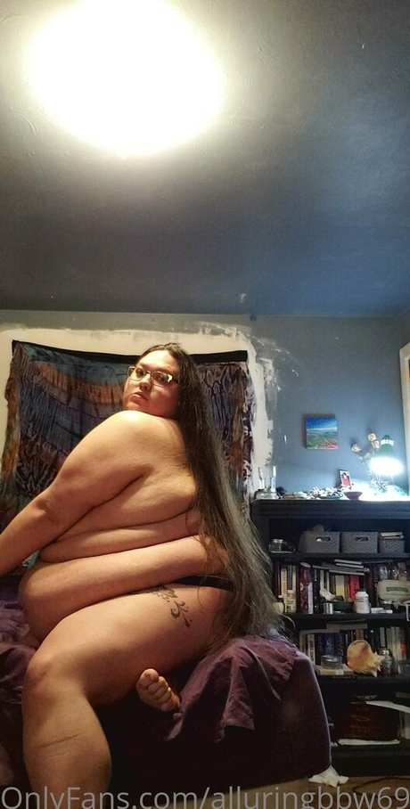 Photo nue de fuite OnlyFans de Alluringbbw69