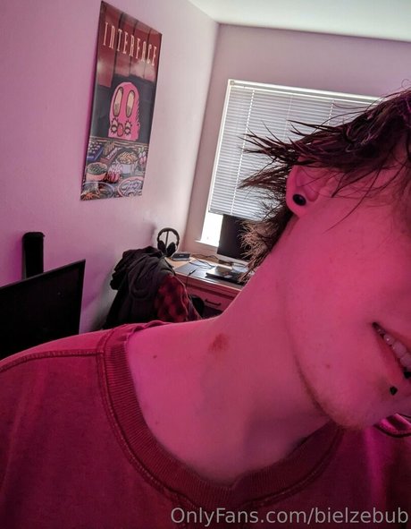 Photo nue de fuite OnlyFans de Bielzebub