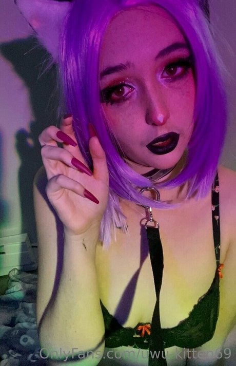 Photo nue de fuite OnlyFans de Uwukitten69