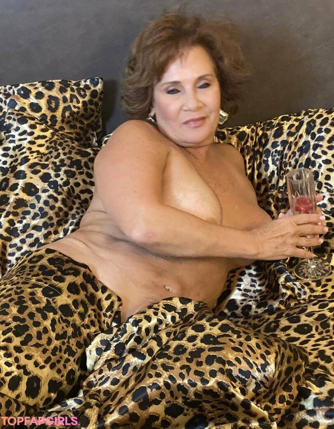 Photo nue de fuite OnlyFans de Dixiedauphin50 #37 Photo nue de fuite OnlyFans de Dixiedauphin50 #37