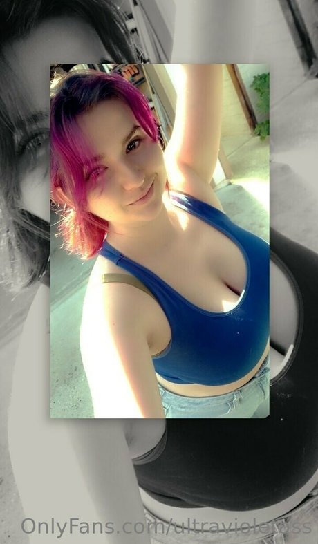 Photo nue de fuite OnlyFans de Ultravioletass