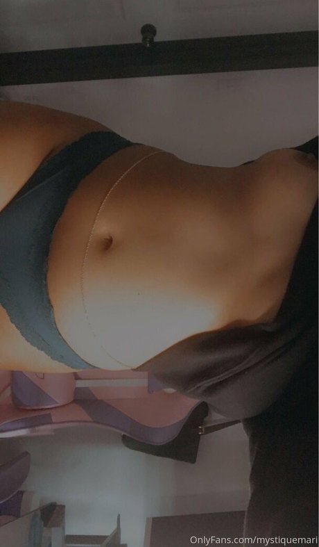 Photo nue de fuite OnlyFans de Mystiquemari