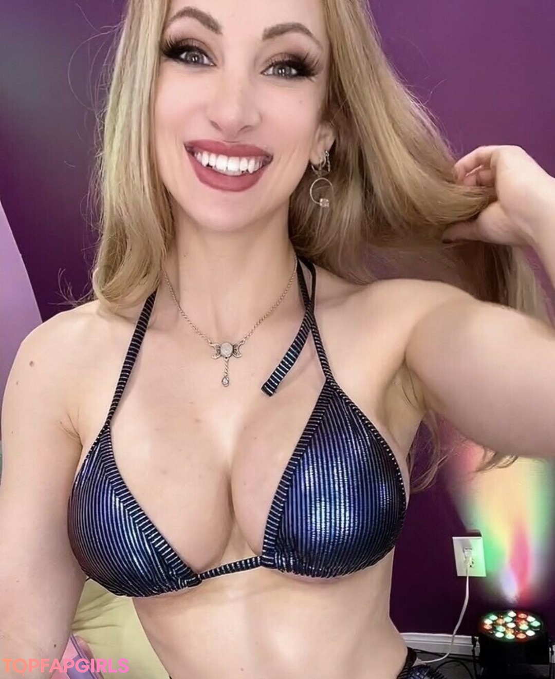 Photo nue de fuite OnlyFans de Azura Cosplay #71 Photo nue de fuite OnlyFans de Azura Cosplay #71
