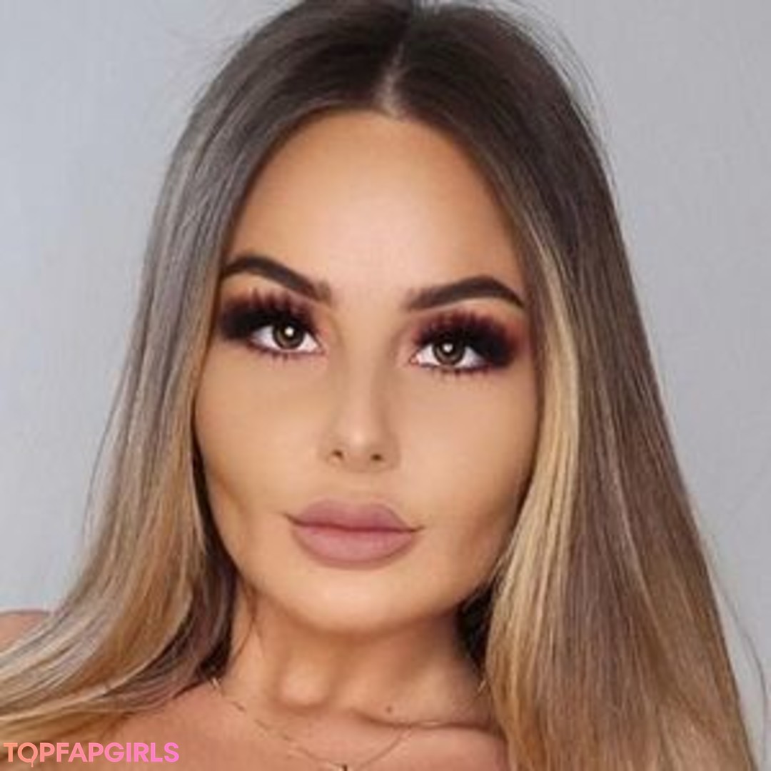 Photo nue de fuite OnlyFans de Annalisa Herascu #23 Photo nue de fuite OnlyFans de Annalisa Herascu #23