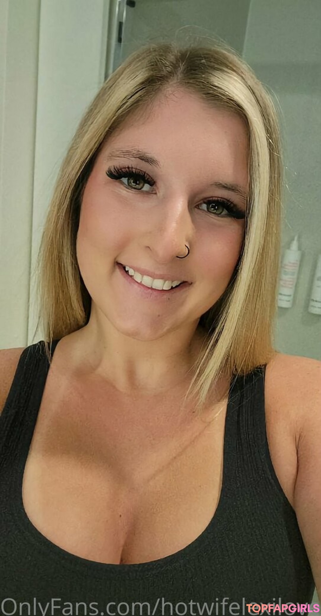 Photo nue de fuite OnlyFans de Hotwifelexilovex #28 Photo nue de fuite OnlyFans de Hotwifelexilovex #28