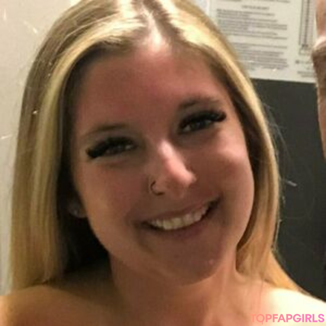 Photo nue de fuite OnlyFans de Hotwifelexilovex #93 Photo nue de fuite OnlyFans de Hotwifelexilovex #93