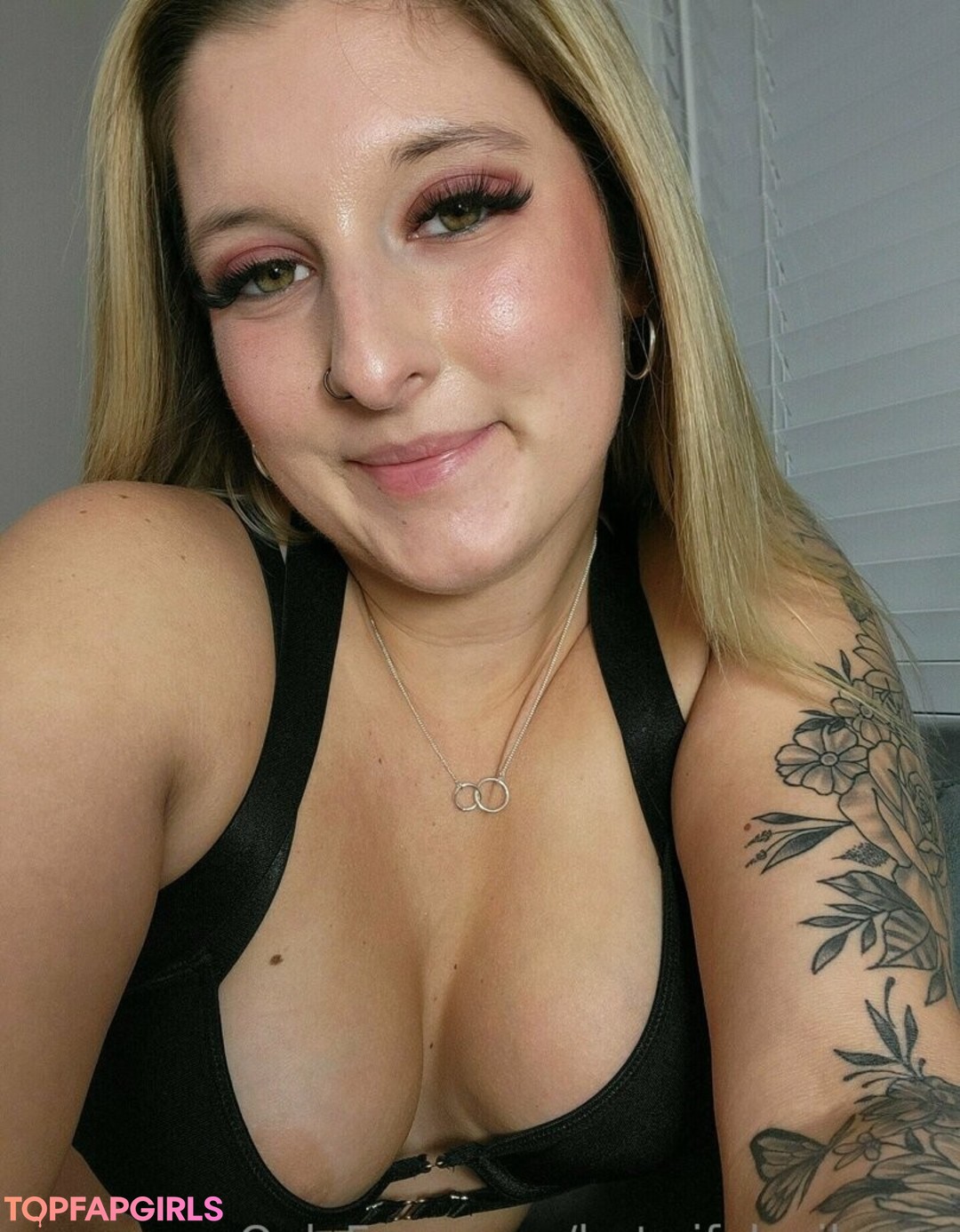 Photo nue de fuite OnlyFans de Hotwifelexilovex #98 Photo nue de fuite OnlyFans de Hotwifelexilovex #98