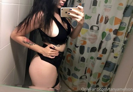 Photo nue de fuite OnlyFans de Tanya Melson