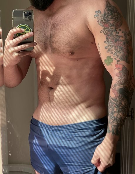 Thecavemanxxx