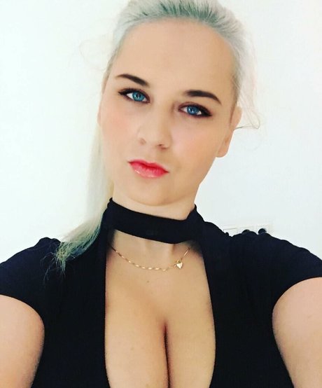 Photo nue de fuite OnlyFans de Barbara Szabo