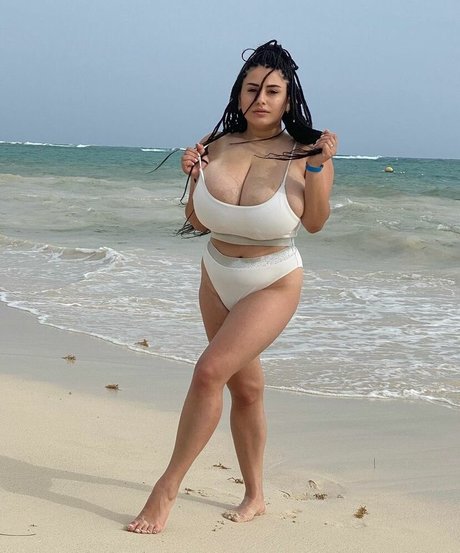 Photo nue de fuite OnlyFans de Rozzzywow