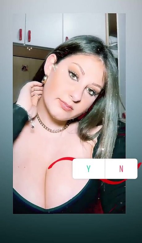 Photo nue de fuite OnlyFans de Jolanda Tummolillo