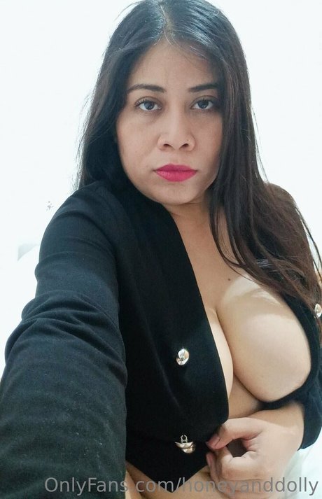 Photo nue de fuite OnlyFans de Honeyanddolly