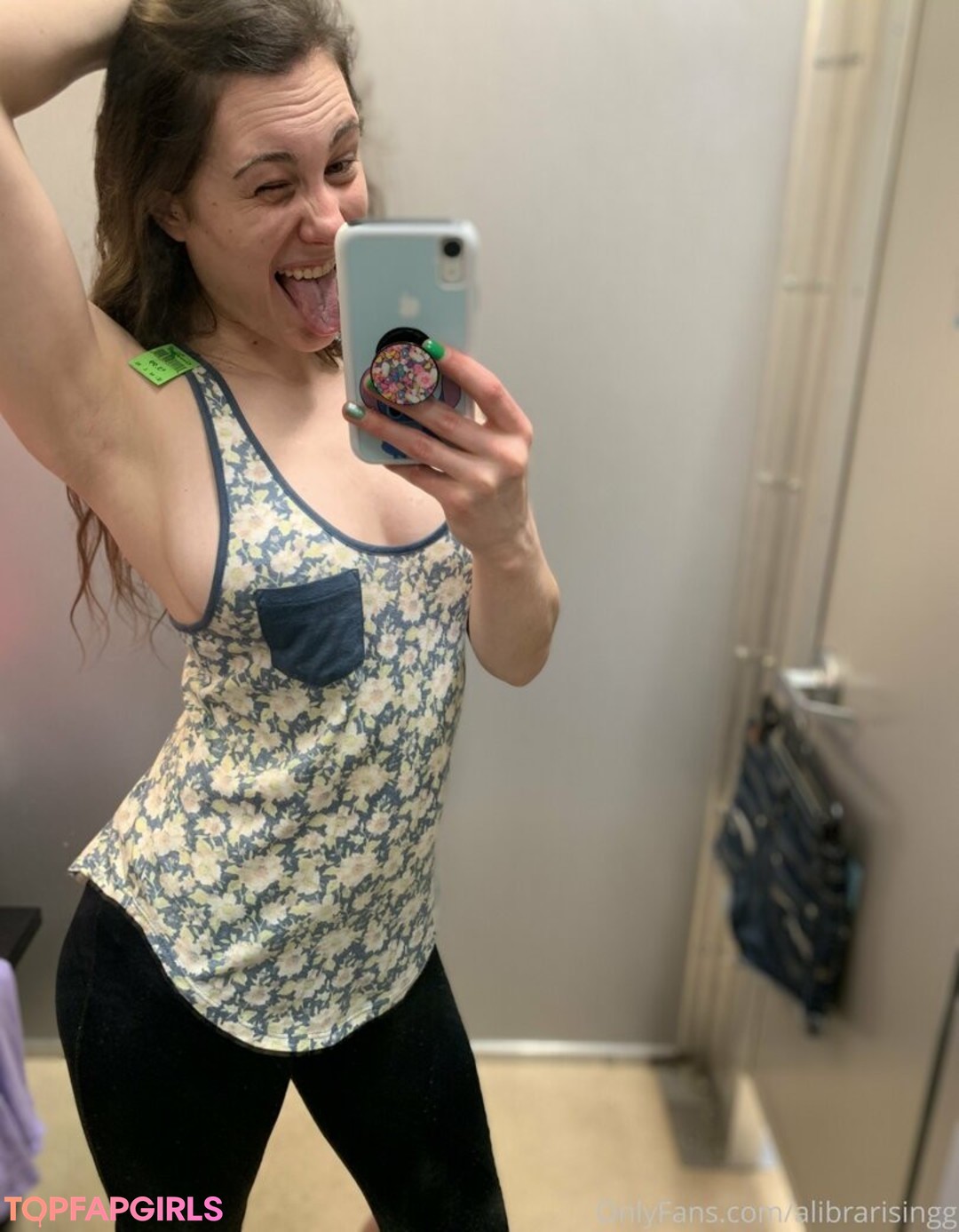 Photo nue de fuite OnlyFans de Averyafterhours #28 Photo nue de fuite OnlyFans de Averyafterhours #28