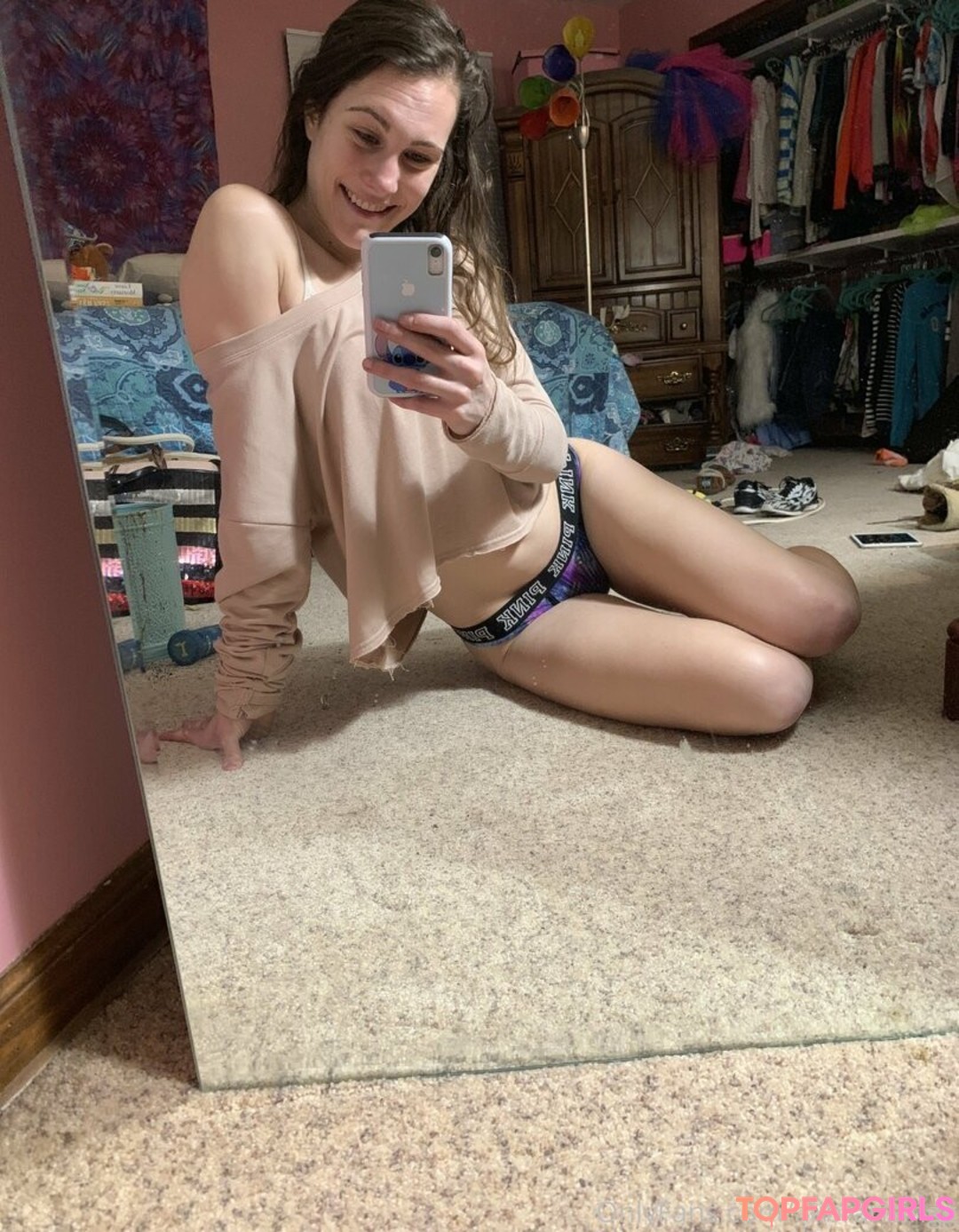 Photo nue de fuite OnlyFans de Averyafterhours #3 Photo nue de fuite OnlyFans de Averyafterhours #3