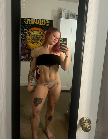 Photo nue de fuite OnlyFans de Fitbycharlotte